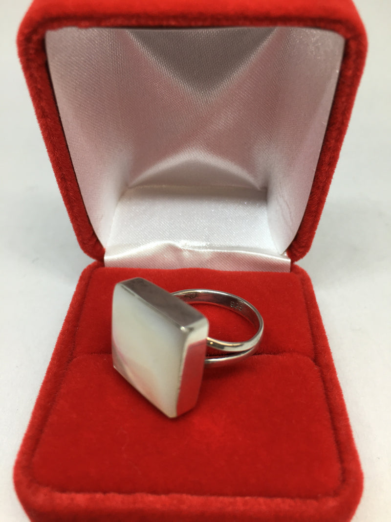 Beautiful and Shine Sterling Silver Ring with Premium Natural Pearl Shell